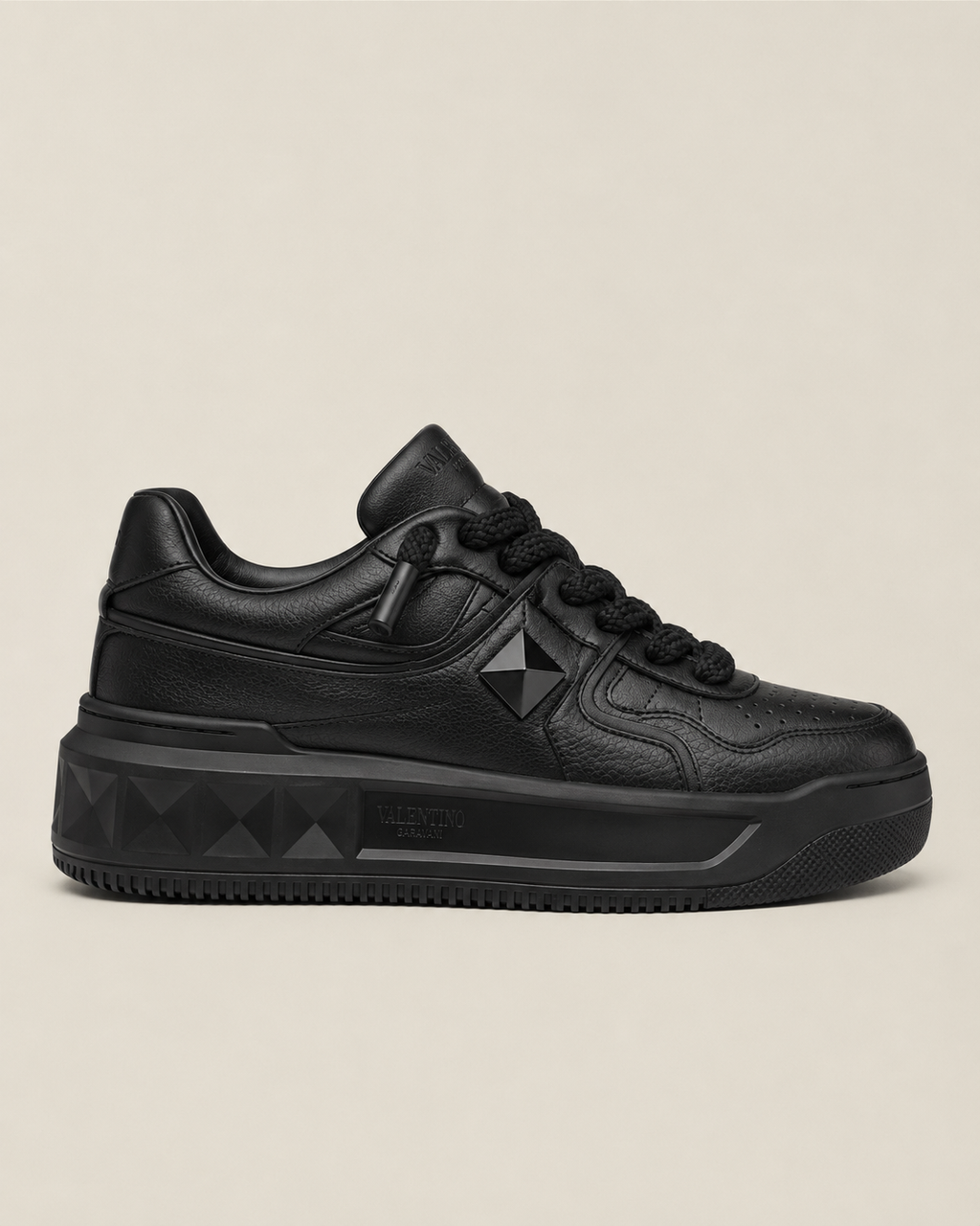 Valentino One Stud XL Black - side