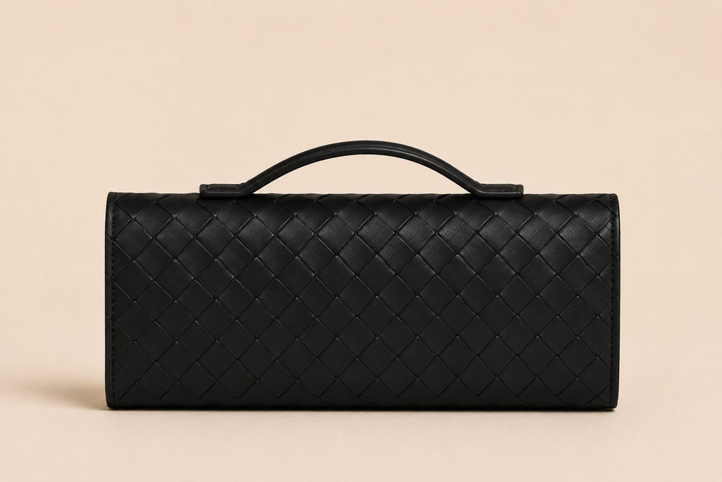 Bottega Veneta Andiamo Clutch Black — back