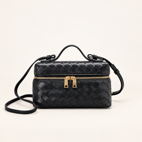 Bottega Veneta Bang Bang Vanity Case Black – front studio