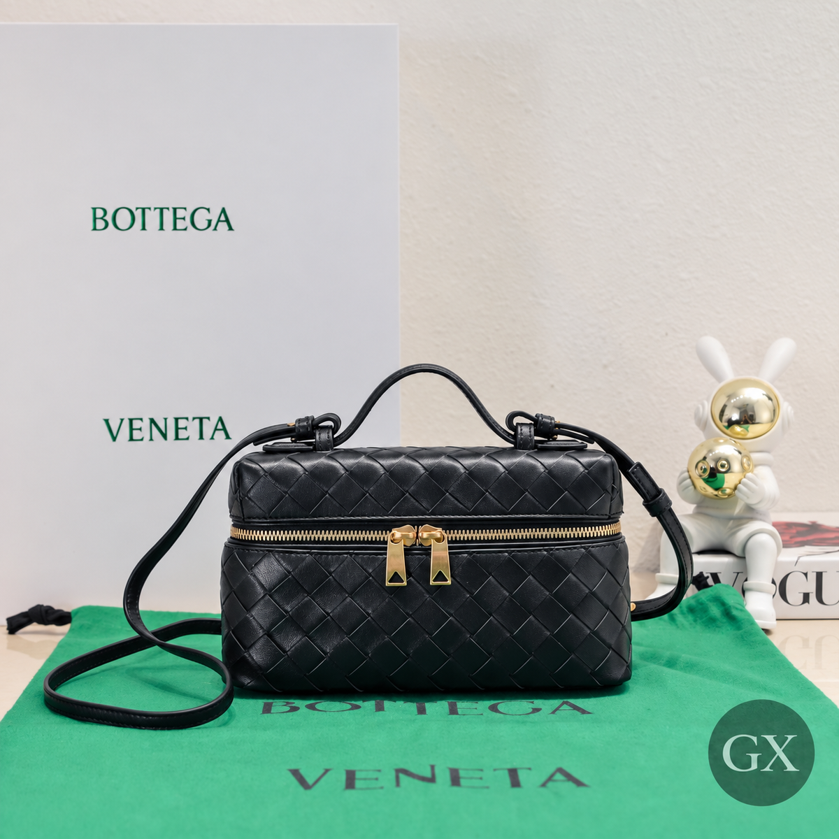 Bottega Veneta Bang Bang Vanity Case Black – original setting front GX