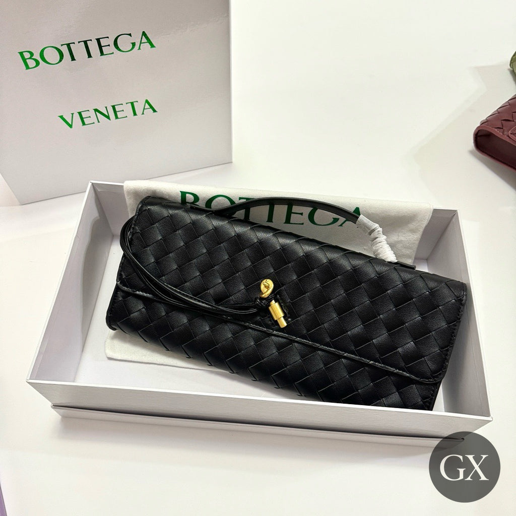 Bottega Veneta Intrecciato Clutch - Black