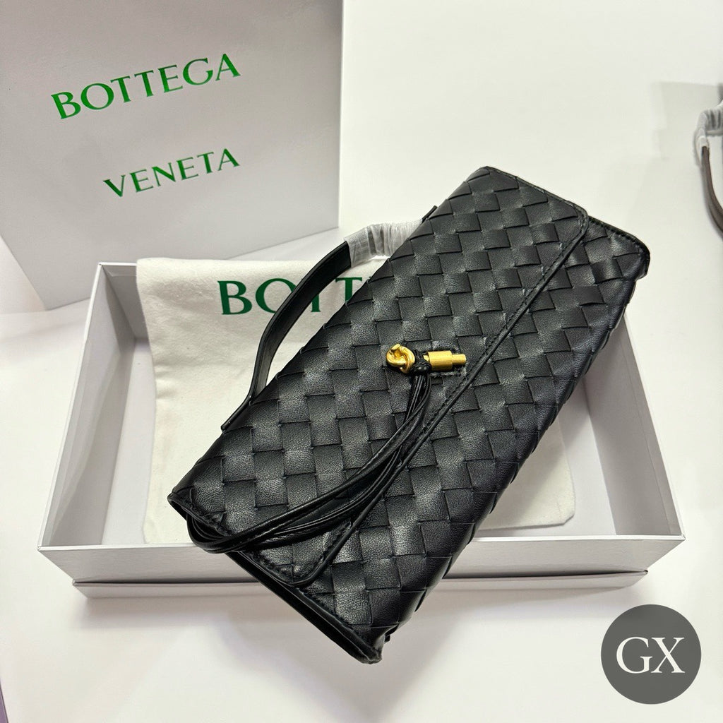 Bottega Veneta Intrecciato Clutch - Black