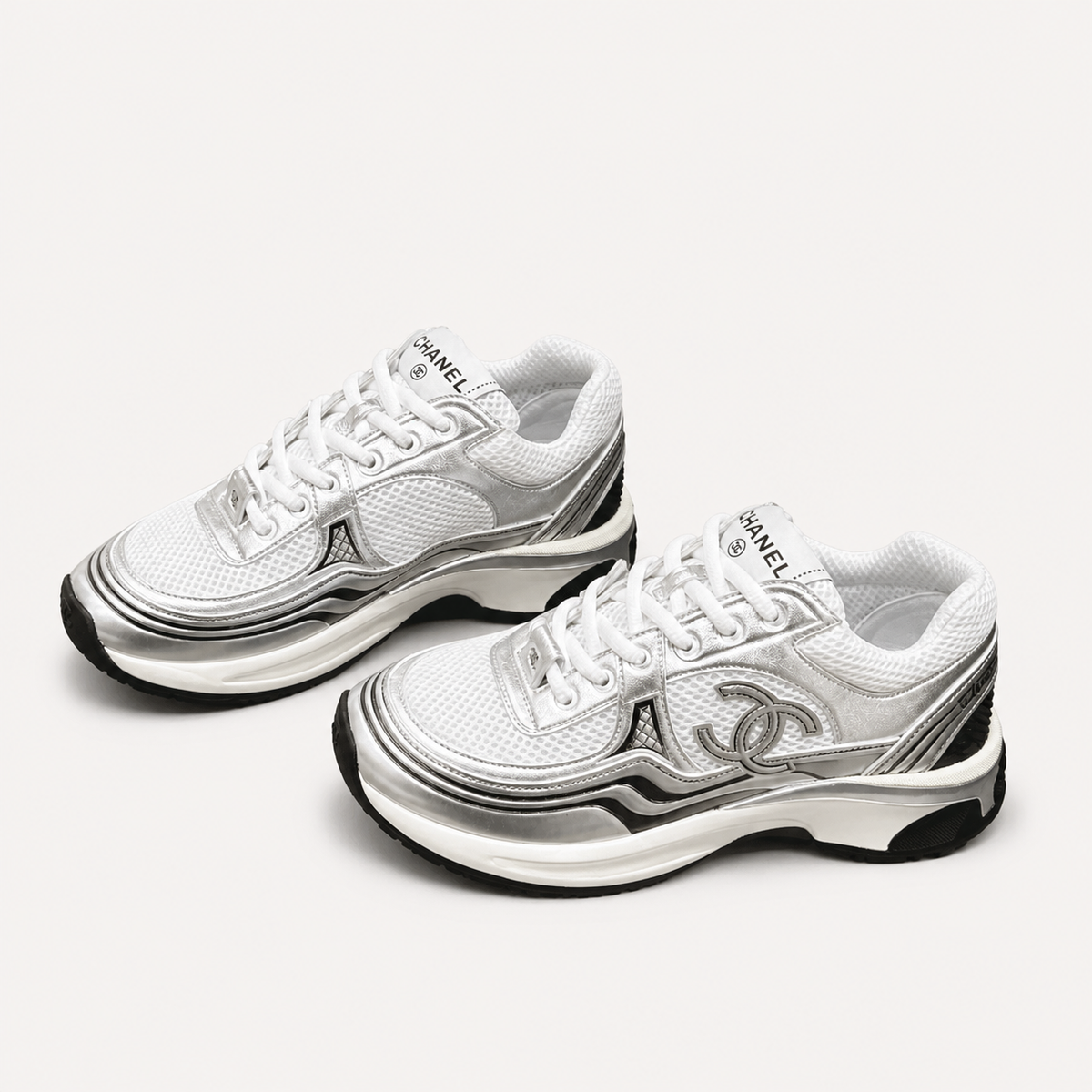 CC Metallic Runner Sneakers Silver – side view