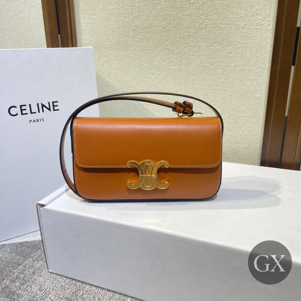 CELINE Claude תיק כתף קאמל - תמונת מקור עם לוגו GX