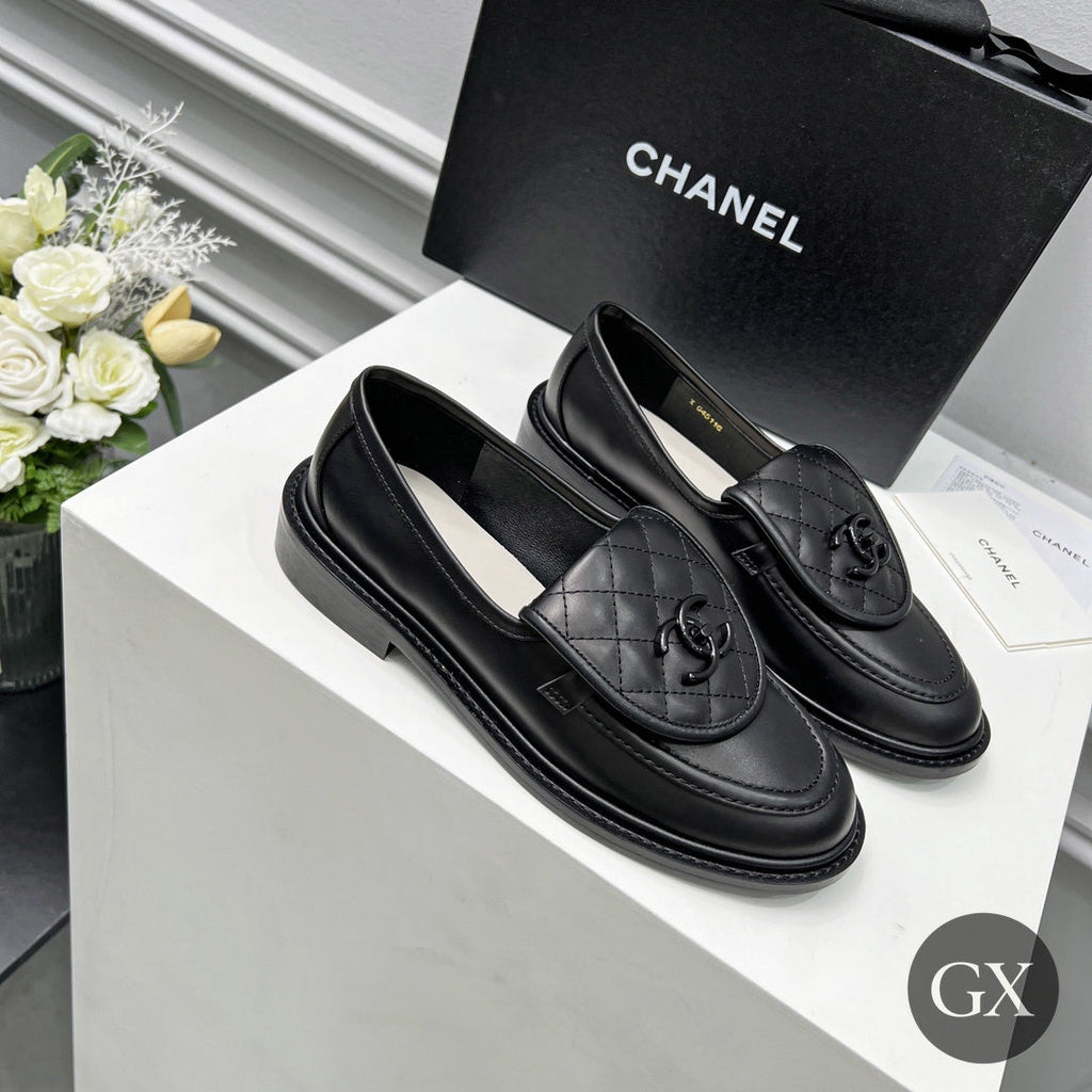 CC Quilted Mocassin Loafers – Black / Black CC – original image 2 with GX logo