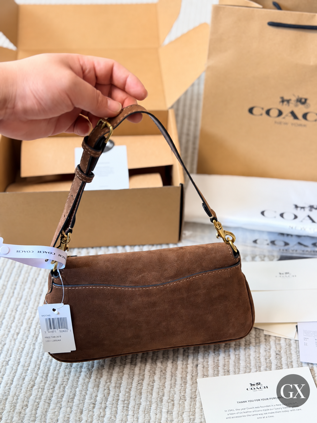 Coach Suede Jet חום – מבט אחורי בצילום המקורי עם לוגו GX