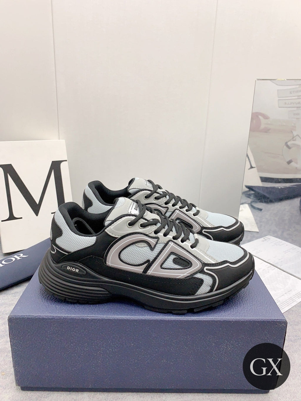 Dior B30 Black – צילום אמיתי עם לוגו GX