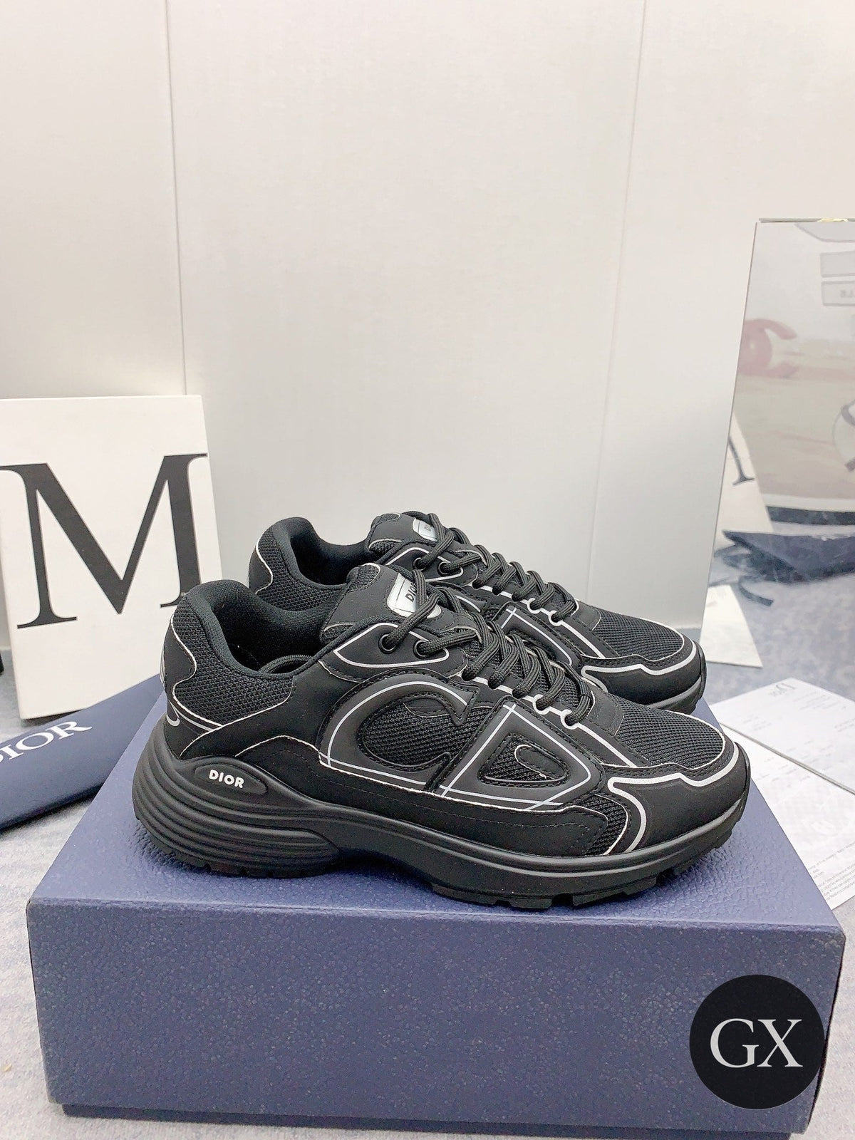 Dior B30 Black Matte – צילום אמיתי עם לוגו GX