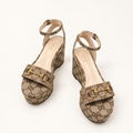 Gucci Women's Wedge Sandal with Horsebit beige dark brown GG canvas – clean warm ivory studio view