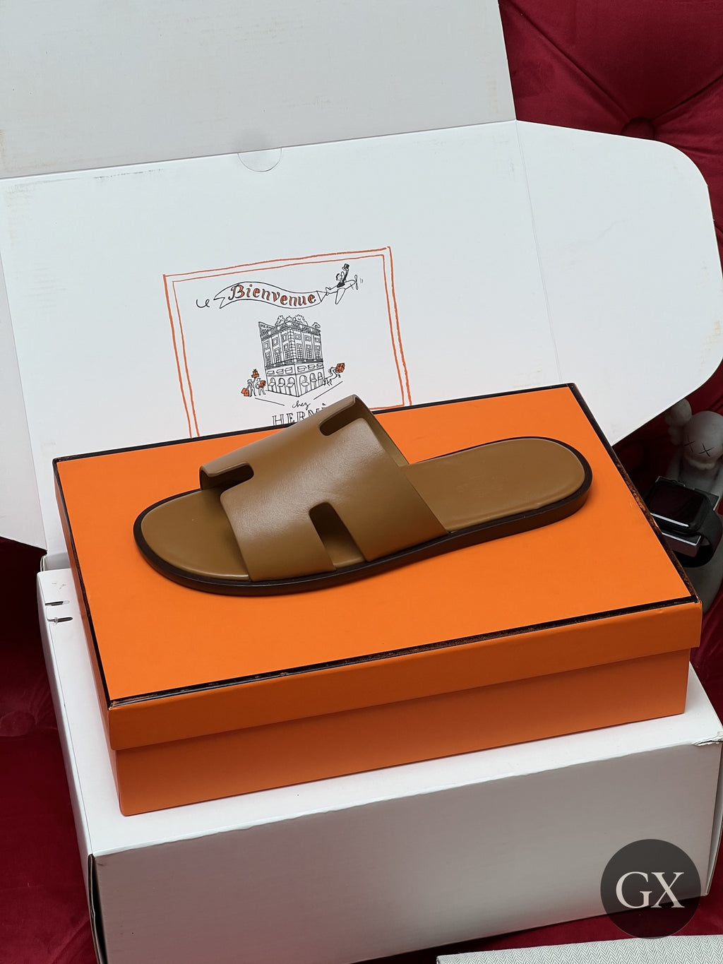 Hermès Izmir לגברים בצבע קוניאק – מבט צד