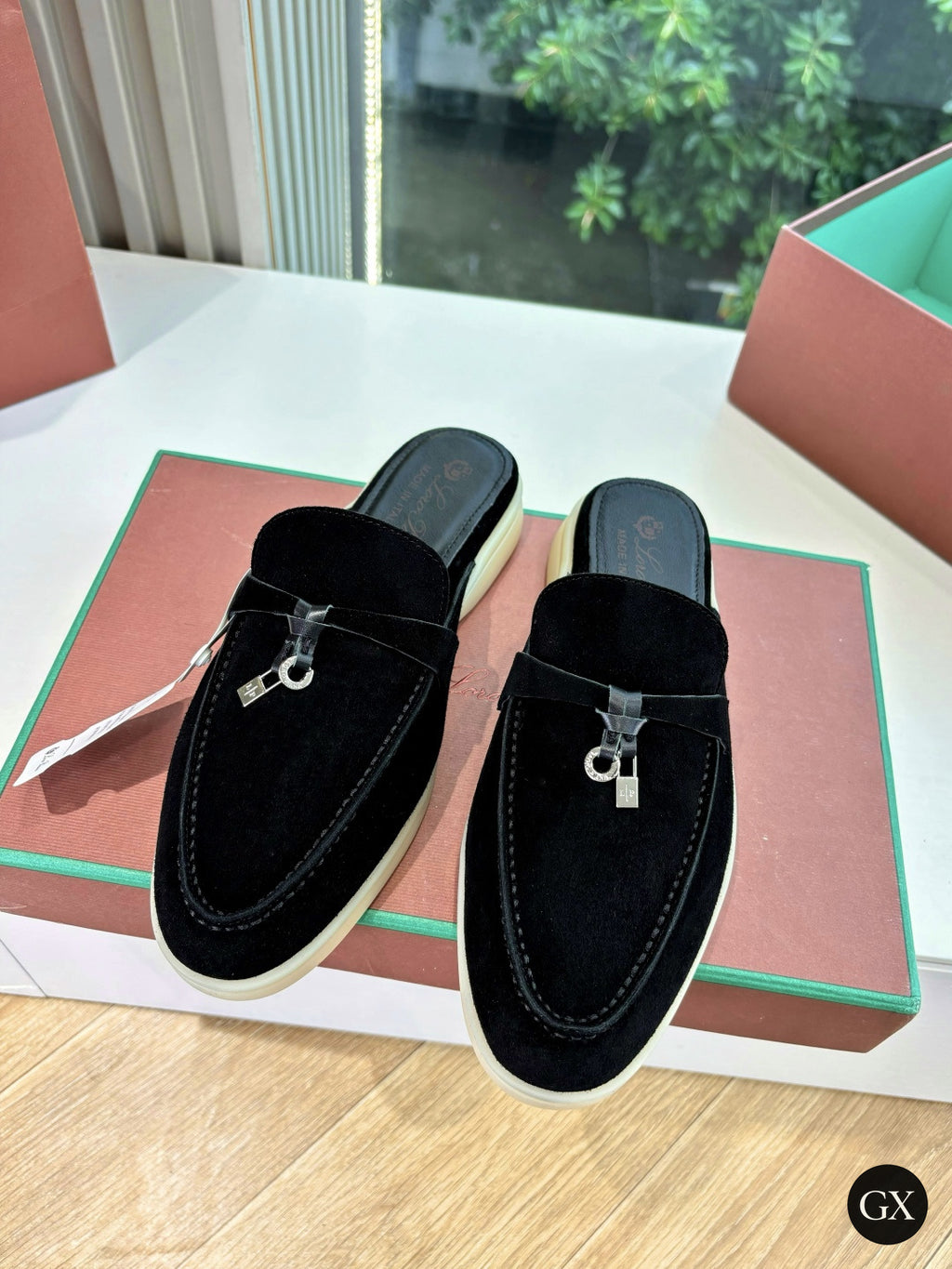 Summer Charms Walk Mule – Black