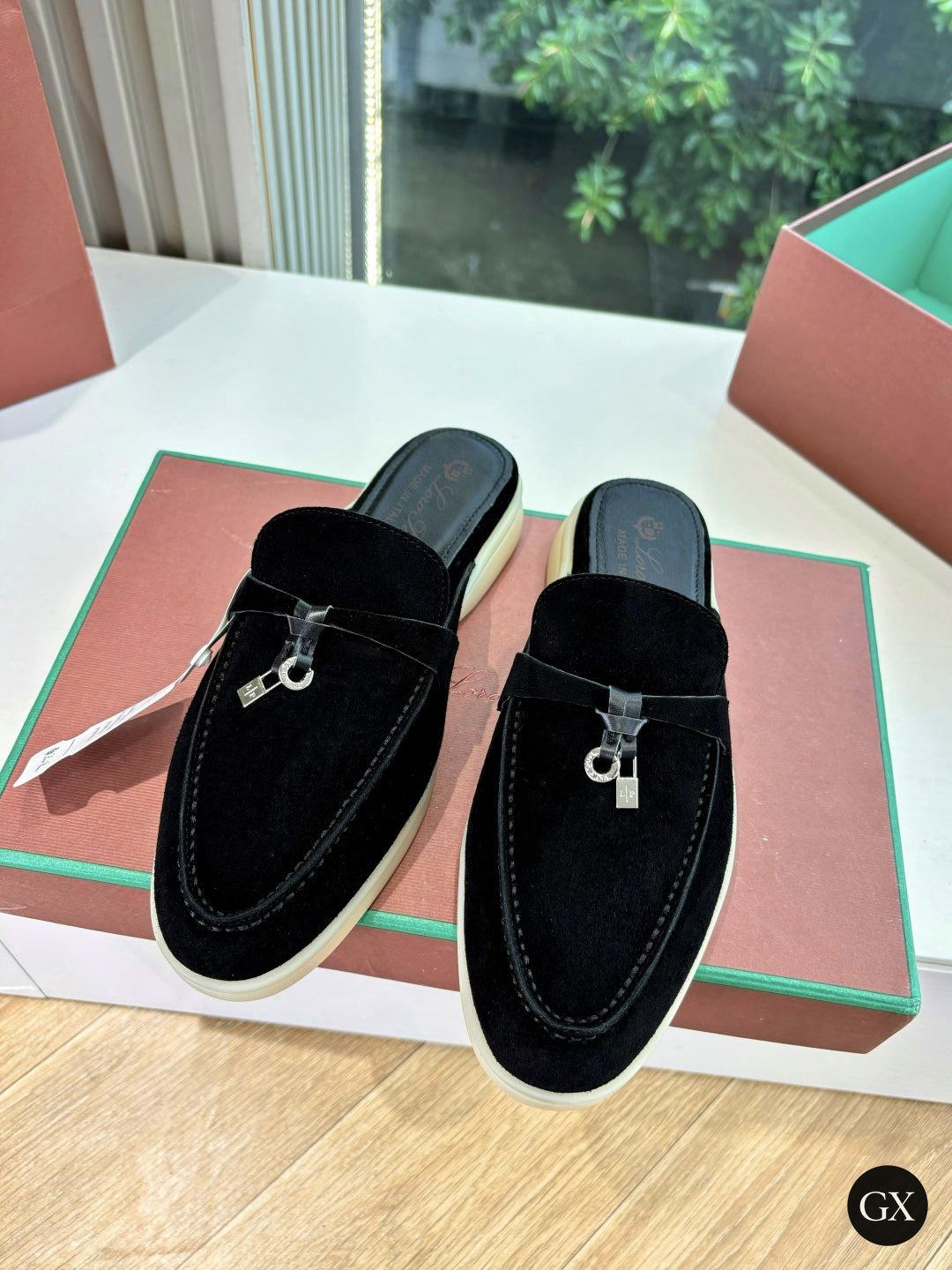 Summer Charms Walk Mule – Black