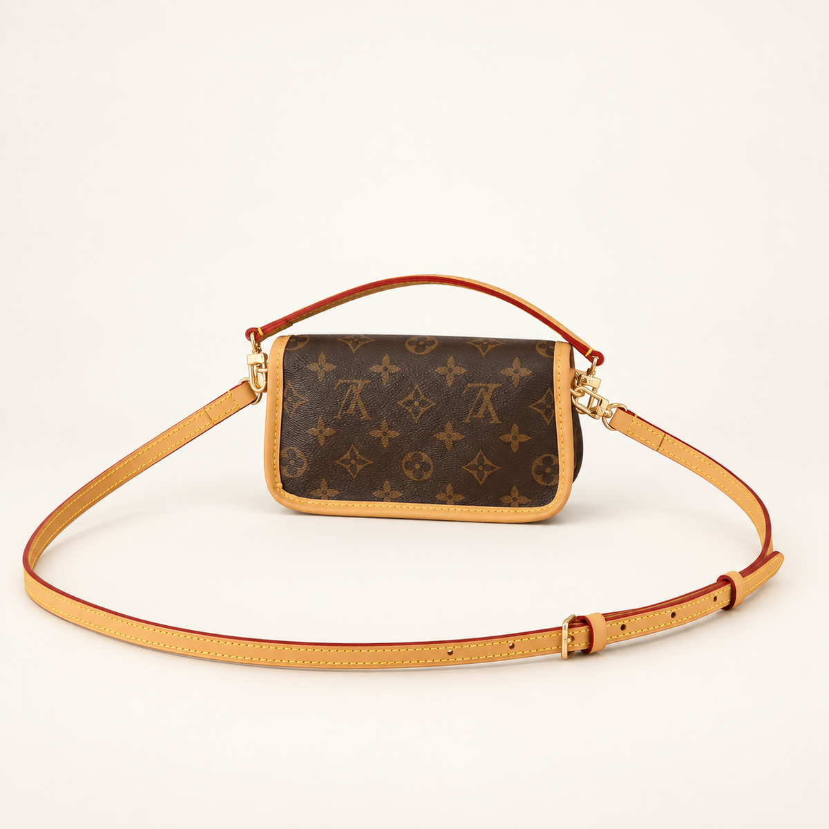 Louis Vuitton Nano Diane Monogram - מבט אחורי