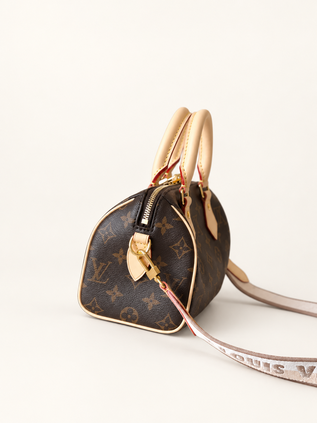 תיק Louis Vuitton Speedy Bandoulière 20 Monogram – מבט צד