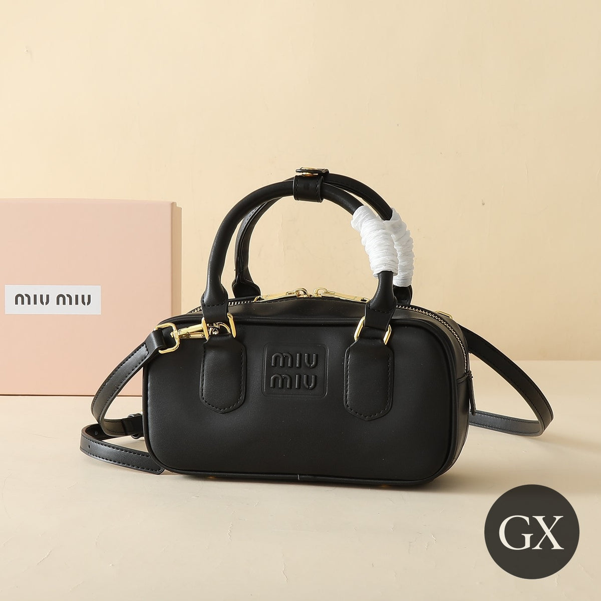 Miu Miu Arcadie Zipped Tote שחור – תמונת אווירה GX