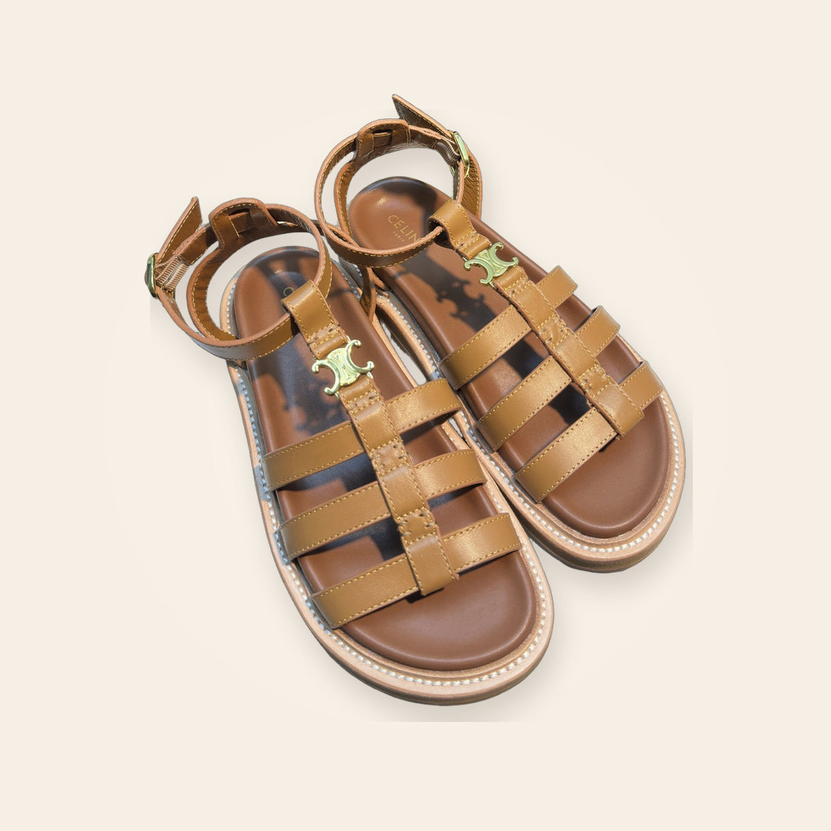 Celine Triomphe Cage Sandal – קאמל – זווית נוספת