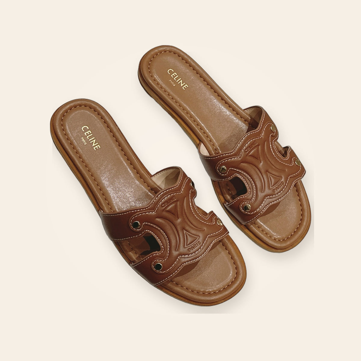 Celine Triomphe Embossed Cutout Slide – חום 1