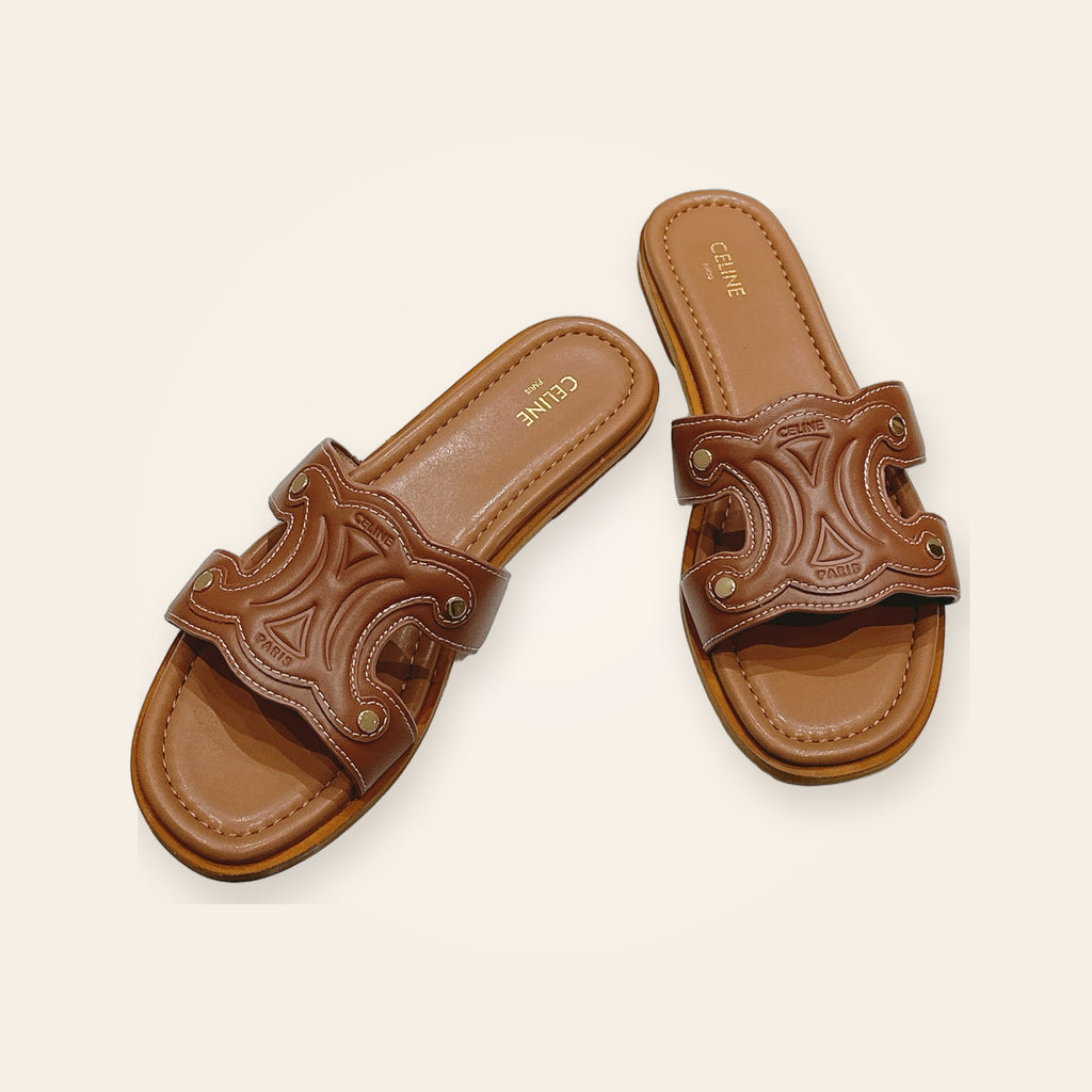 Celine Triomphe Embossed Cutout Slide – חום 2