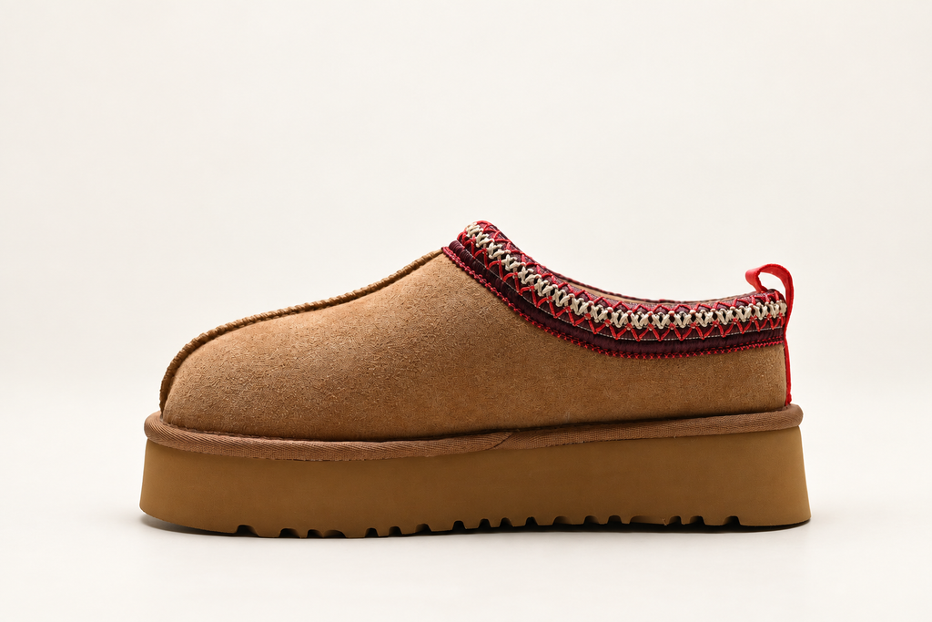 נעלי פלטפורמה UGG בעיטור קלוע, חום קאמל עם רקמה אדומה, תמונה 2