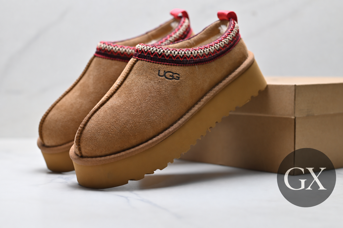 נעלי פלטפורמה UGG בעיטור קלוע, חום קאמל עם רקמה אדומה, תמונה 3