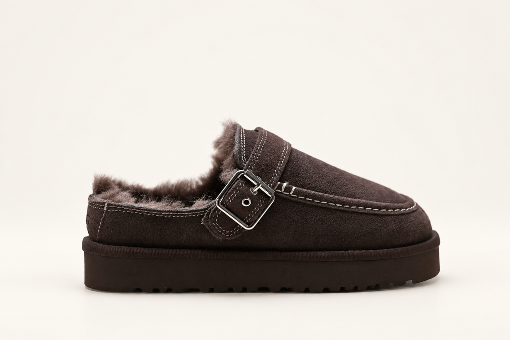 UGG Goldenstar Evelina Clog בצבע חום כהה – תמונה 1