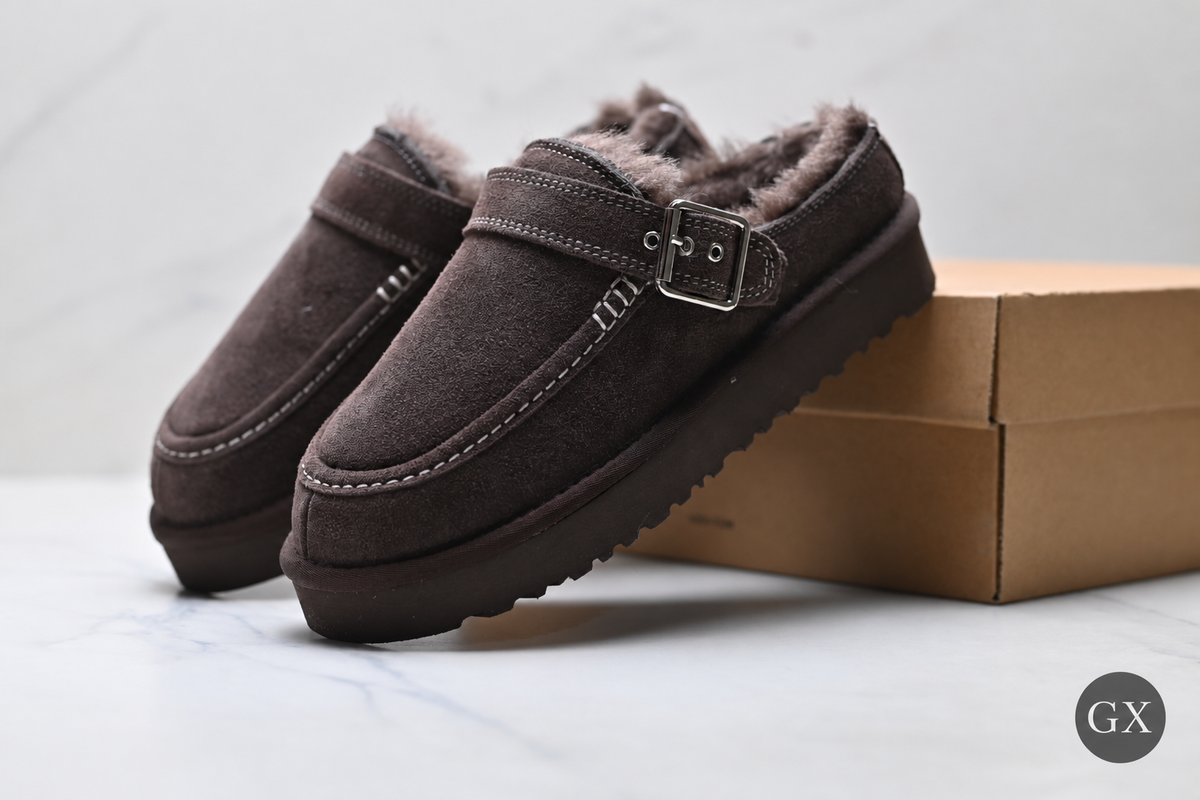 UGG Goldenstar Evelina Clog בצבע חום כהה – תמונה 3