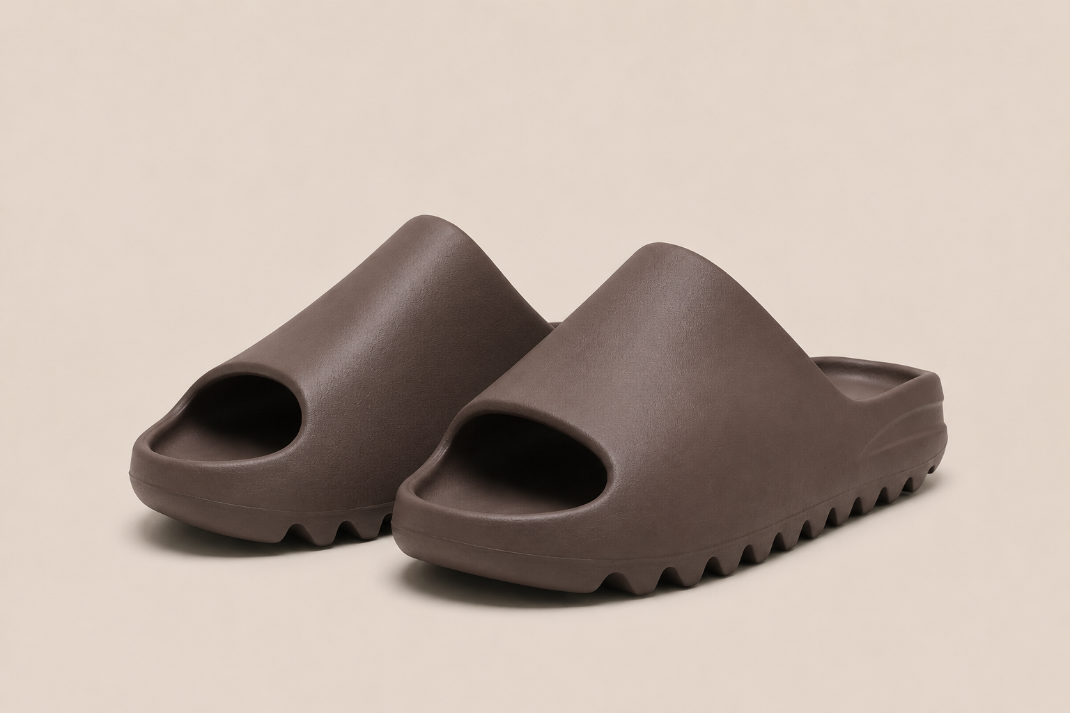 Yeezy Slide Soot - pair